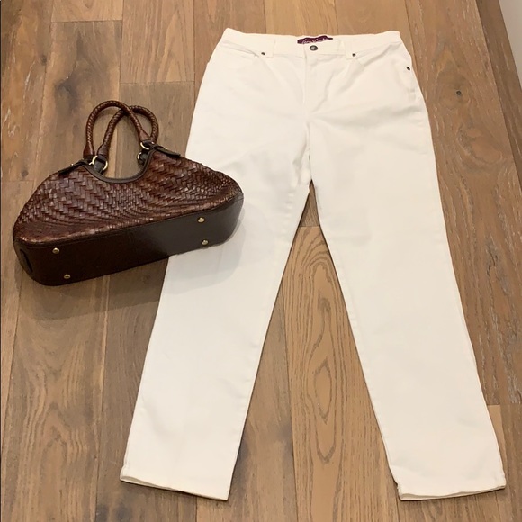 white gloria vanderbilt jeans